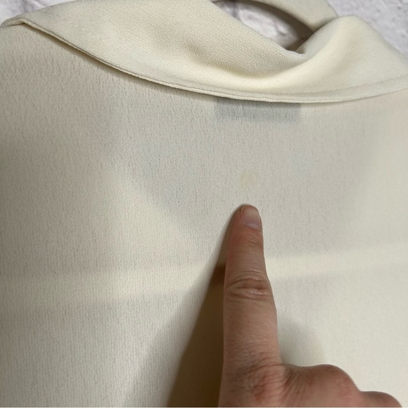 Amaranto Ivory Button Down Long Sleeve Women’s Blouse - Picture 11 of 15